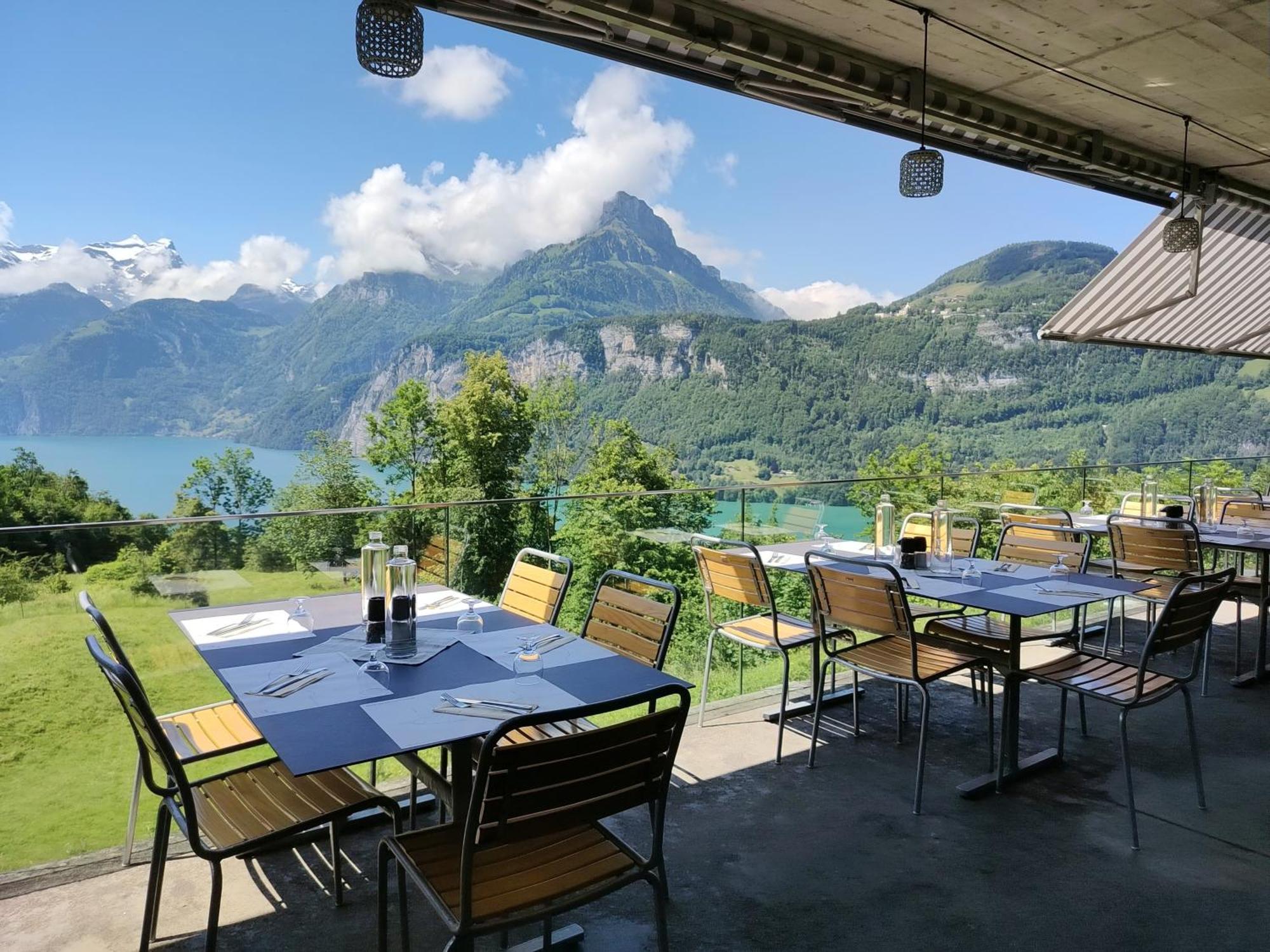 Hotel Mattli Uebernachtung Fruehstueck